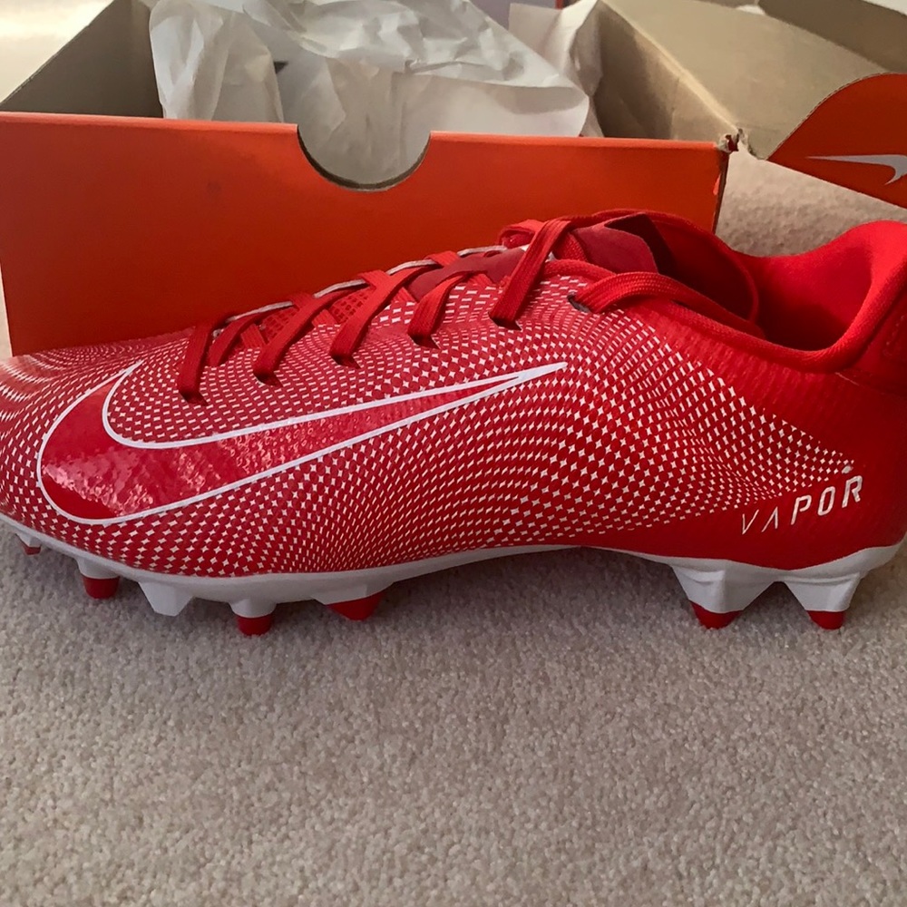 Men’s Nike Vapor Edge Team football cleats